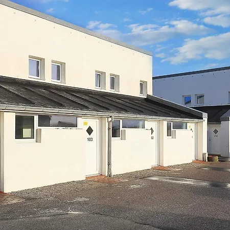6 Person In Brovst-by Traum